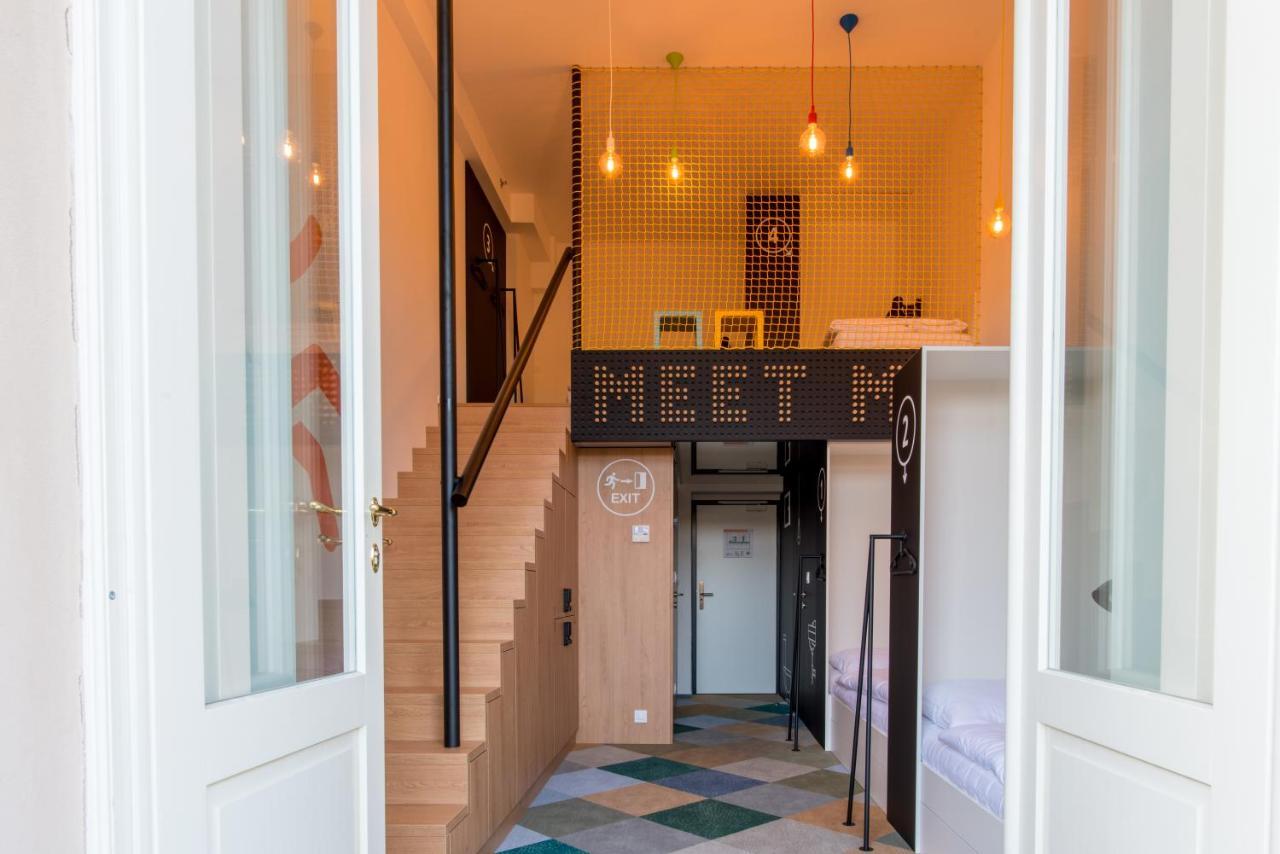 Отель Meetme23 Прага Экстерьер фото